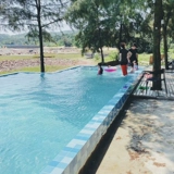 Бассейн, синяя мозаика, дорожная вилла