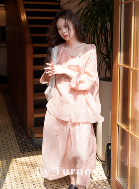 By turnns｜雾粉落日｜文艺宽松肌理防晒衬衫外套显瘦半身裙套装