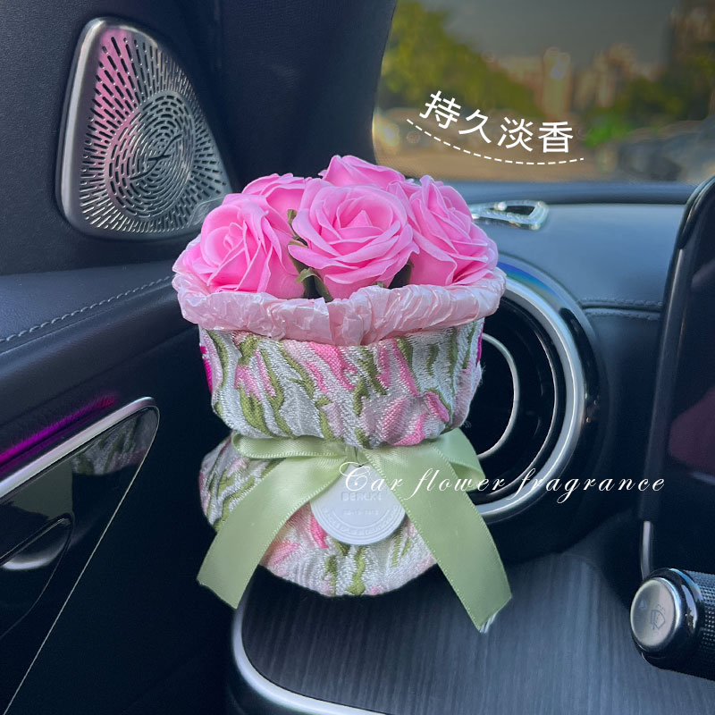 车载内饰香薰香水摆件高级手办礼