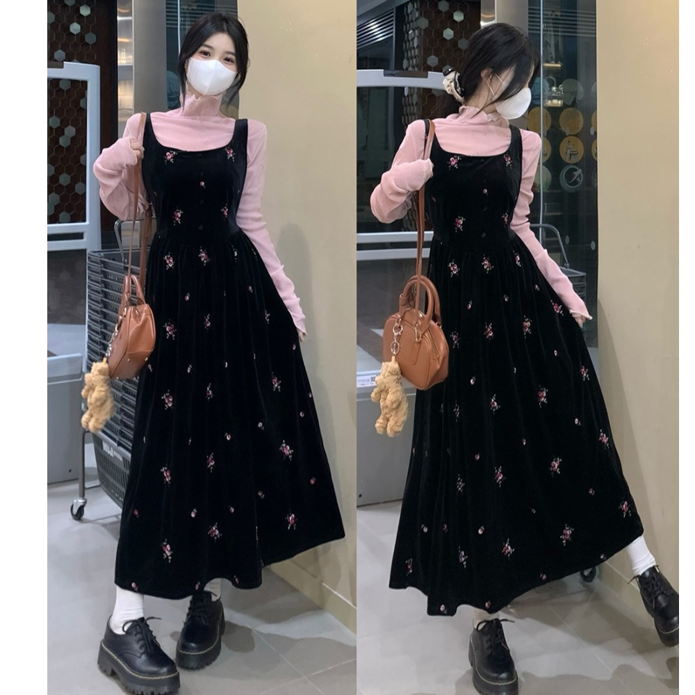 吊带裙+甜美木耳边长袖打底衫