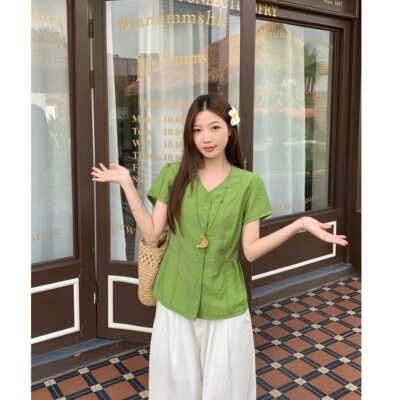 时尚V领宽松显瘦减龄洋气上衣
