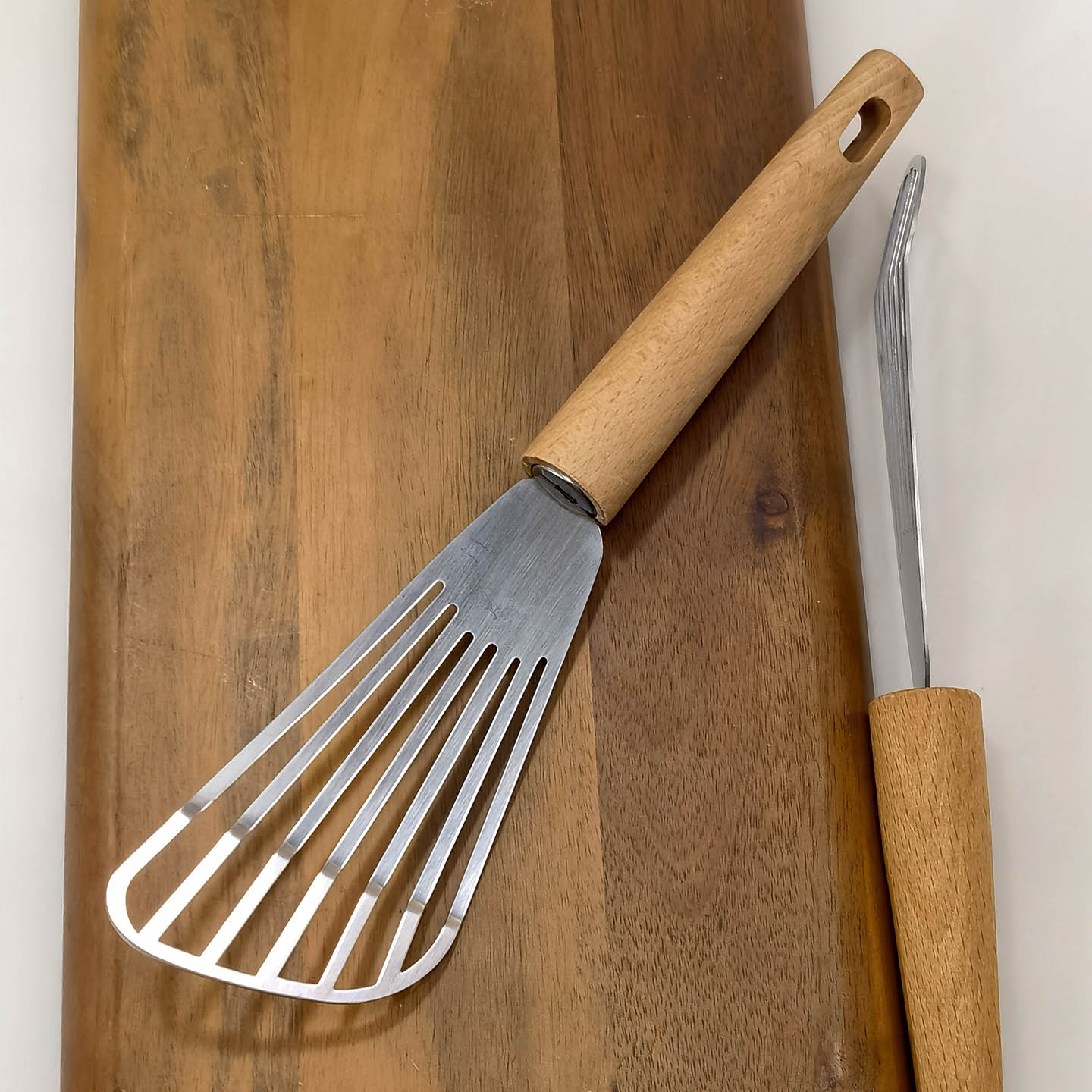 法国原单长镂空薄不锈钢煎铲