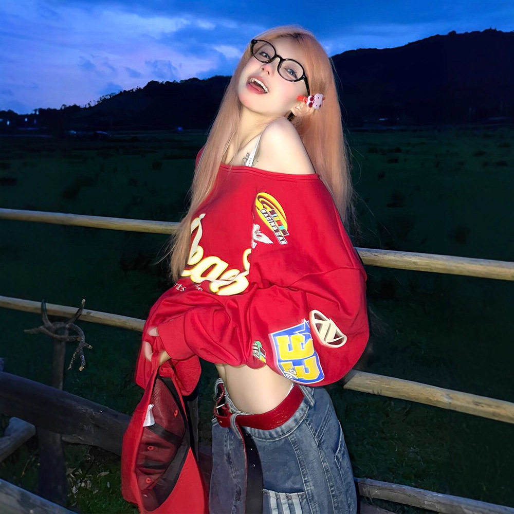 红色辣妹美式斜肩卫衣女早秋字母