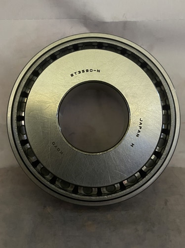 ST3590  尺寸 35X90X22.2没 差速器轴承