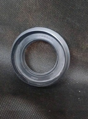 MT038A3  90311-38068 90311-38014/15  90311-38065差速器后油封