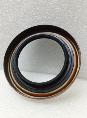 BH4660E  90311-47008  尺寸 47X72X10/11mm 汽车油封