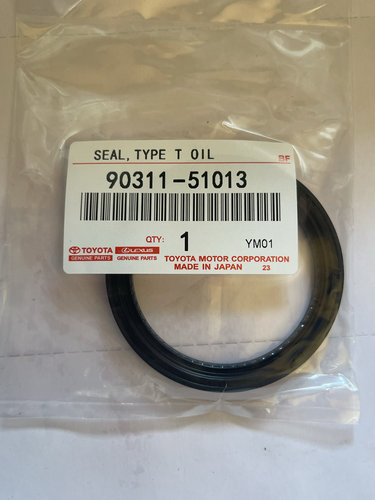 90311-51013  XH1903E 尺寸：51.6X64.8X5.7mm 变速箱前油封 原厂