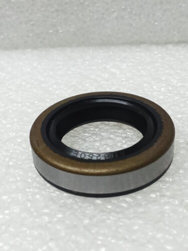 AD8250E  8-97147034-1 尺寸 20X31X7mm 汽车油封