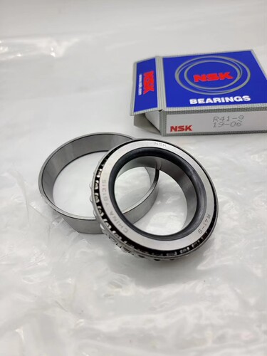R41-9 尺寸 41X68X13/17.5mm 菲亚特C725差速器轴承/变速箱轴承