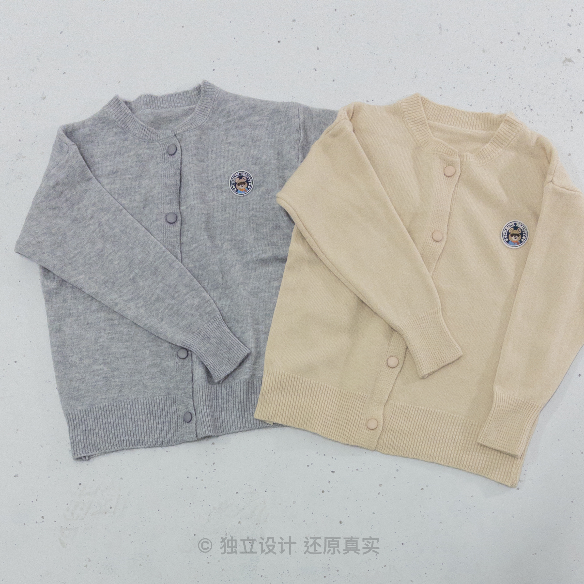 墨镜小熊刺绣温柔风针织开衫