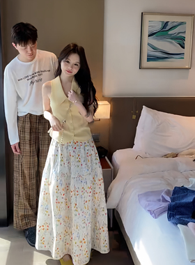 CHIEE 出街搭配温柔风套装女夏新款无袖v领针织冰丝上衣加半身裙