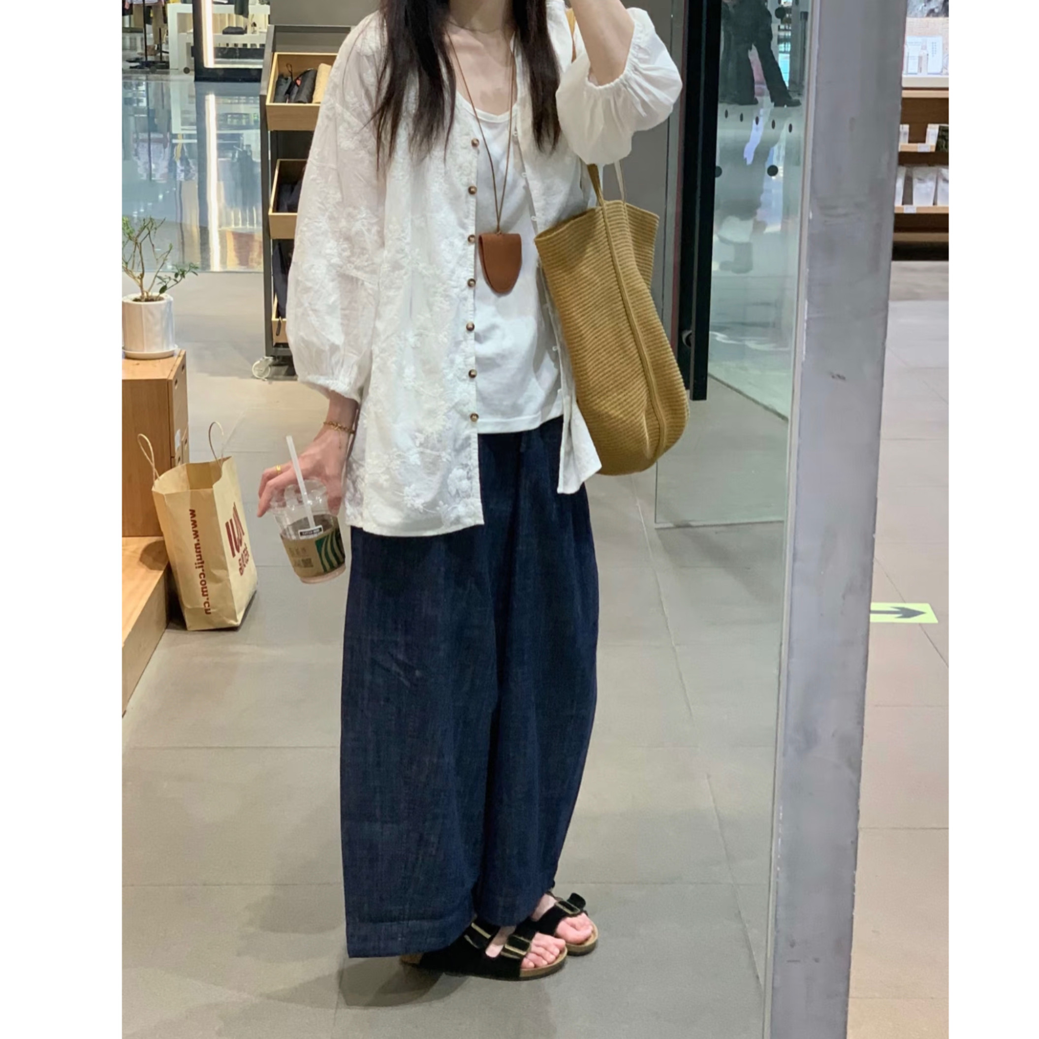 这套搭配也太有松弛感了吧！舒适棉麻牛仔阔腿裤刺绣宽松衬衫套装