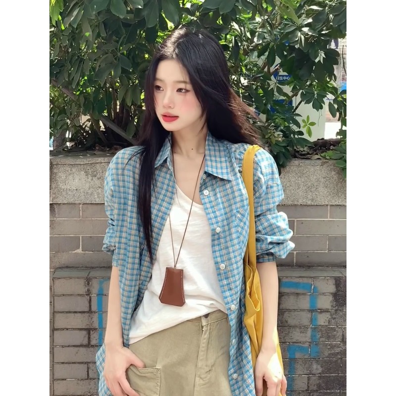 蓝色格纹长袖翻领衬衫上衣