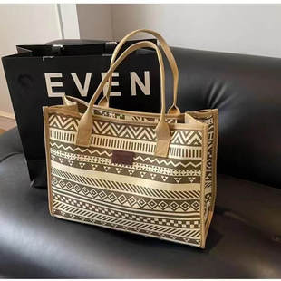 时尚印花女帆布包大容量学生单肩包手提购物袋外出旅行上班通勤包