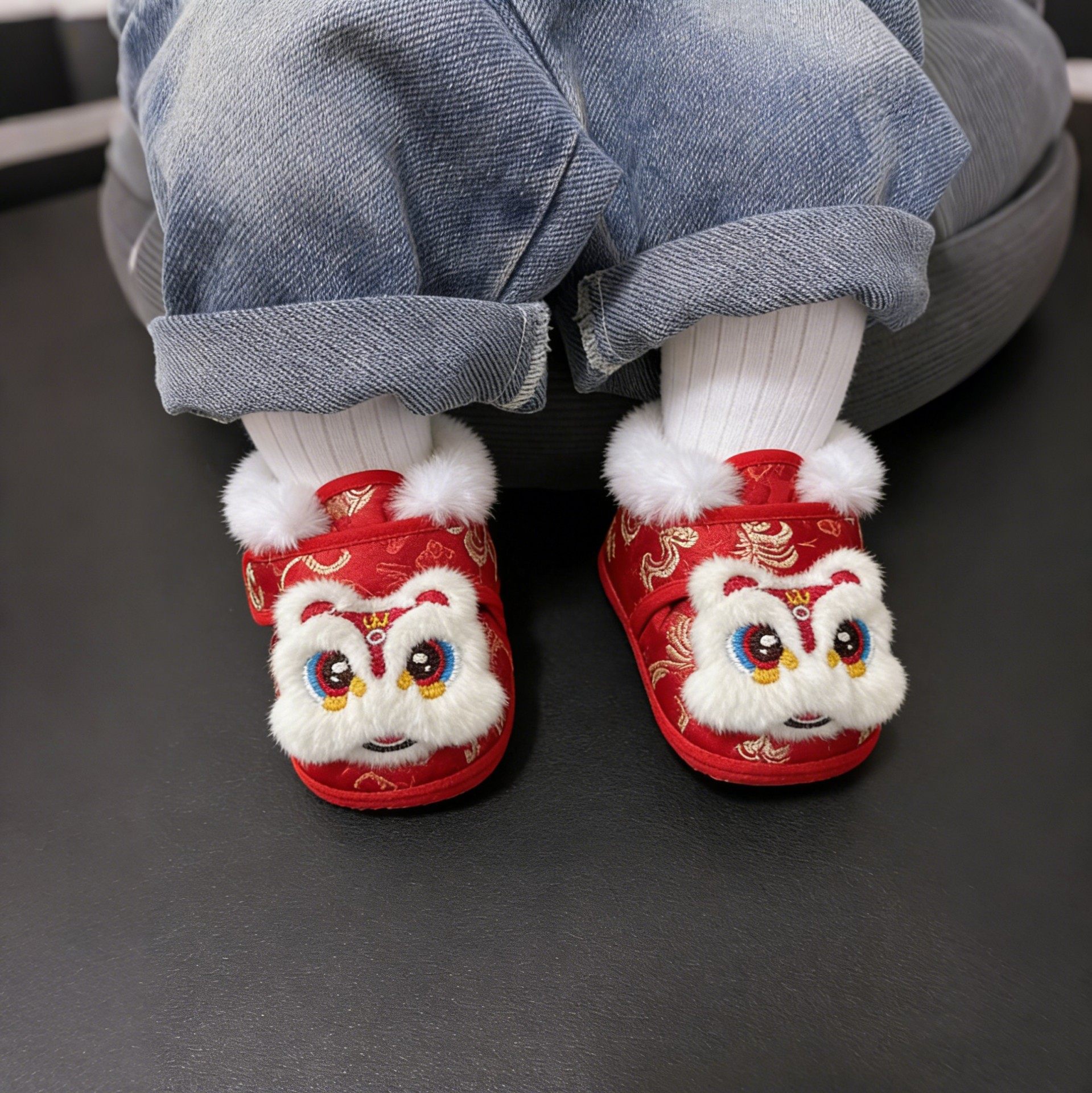 虎头鞋婴儿新年鞋子6到12个月小月龄宝宝红色醒狮冬鞋棉鞋周岁鞋,童鞋/婴儿鞋/亲子鞋,婴儿步前鞋/袜鞋,淘宝优惠券,粉丝福利购,淘宝优惠卷