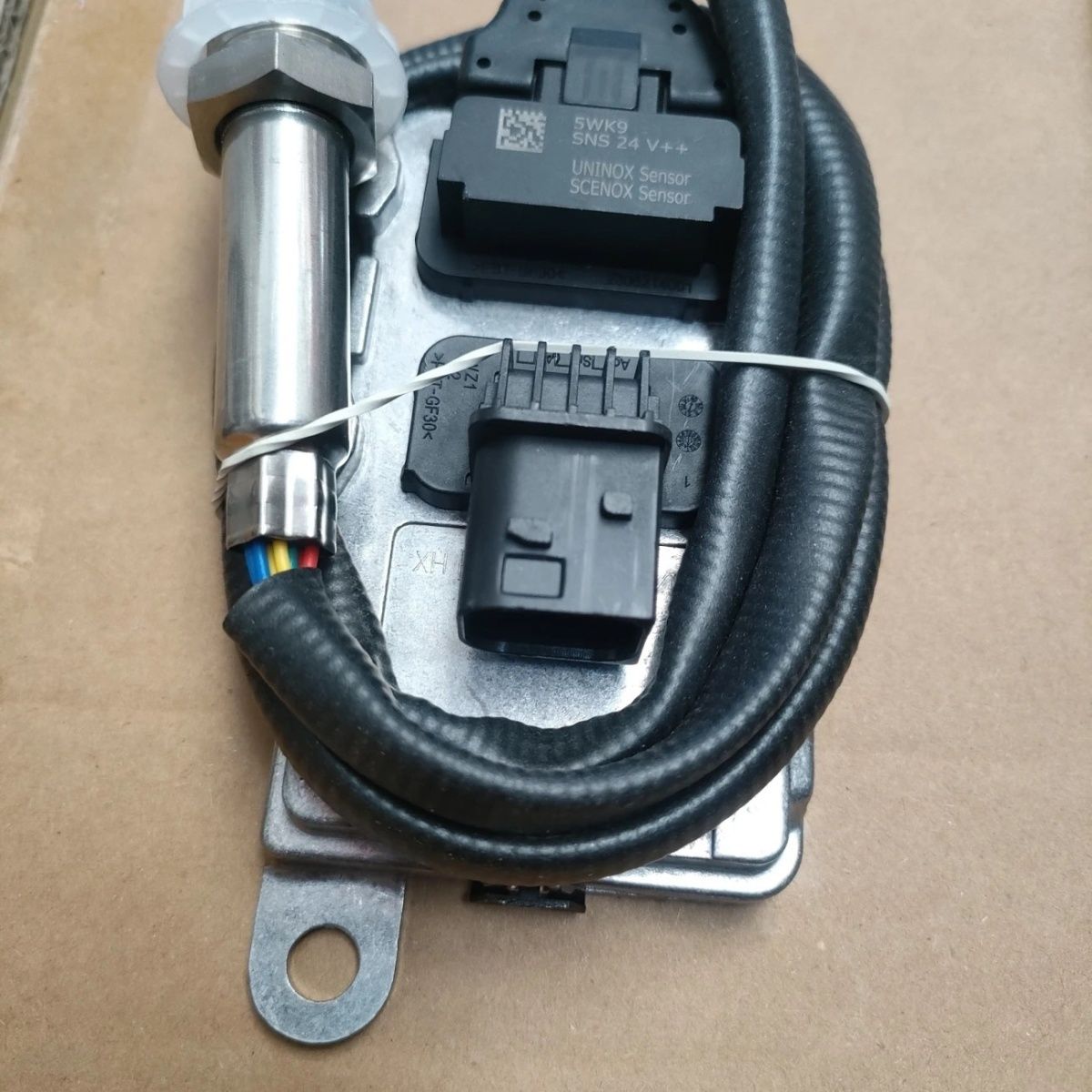 方四氮氧传感器扁五氮氧传感器超汽车传感器