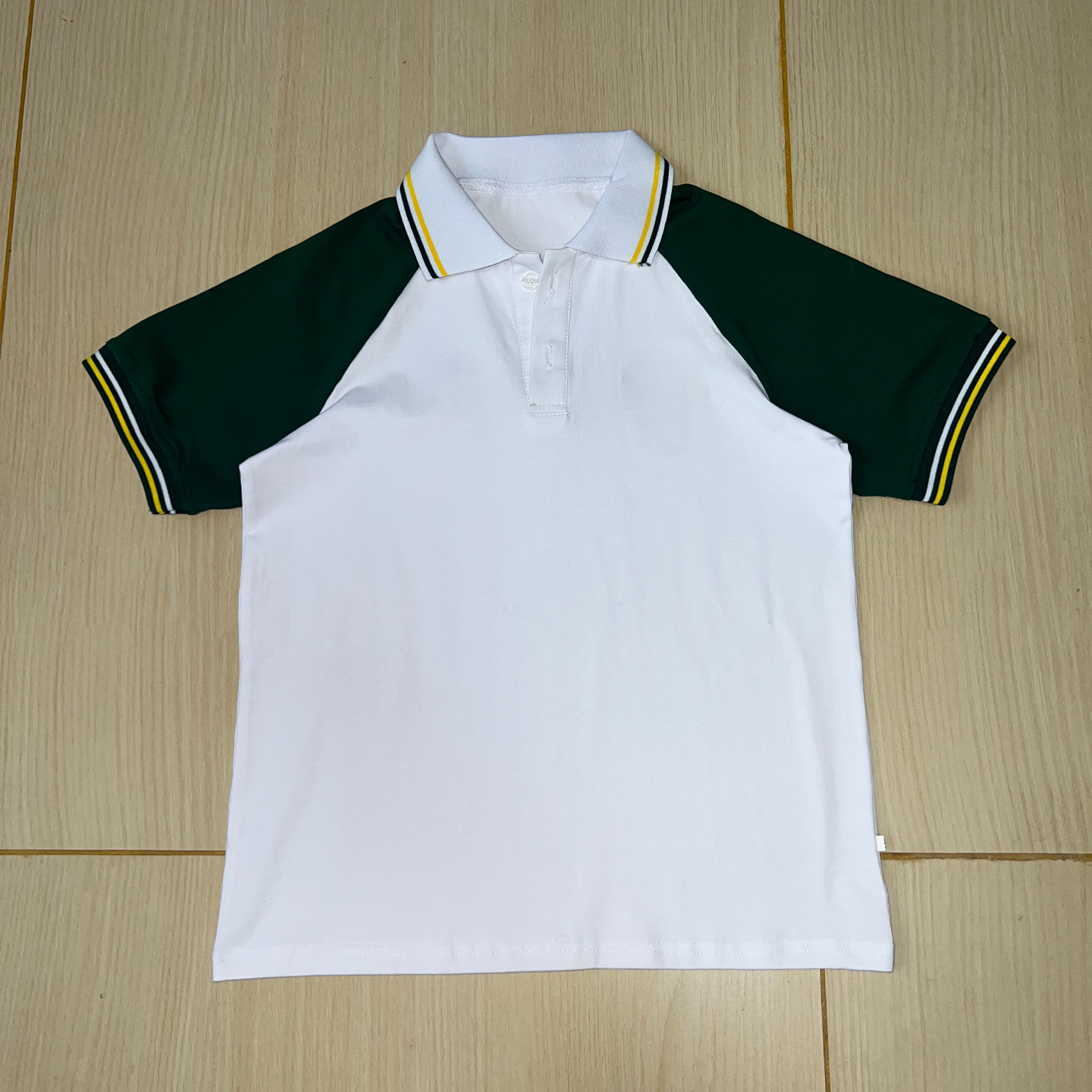 白色校服短袖墨绿插肩袖白领上浅黄墨绿两道杠中性男女班服T恤夏