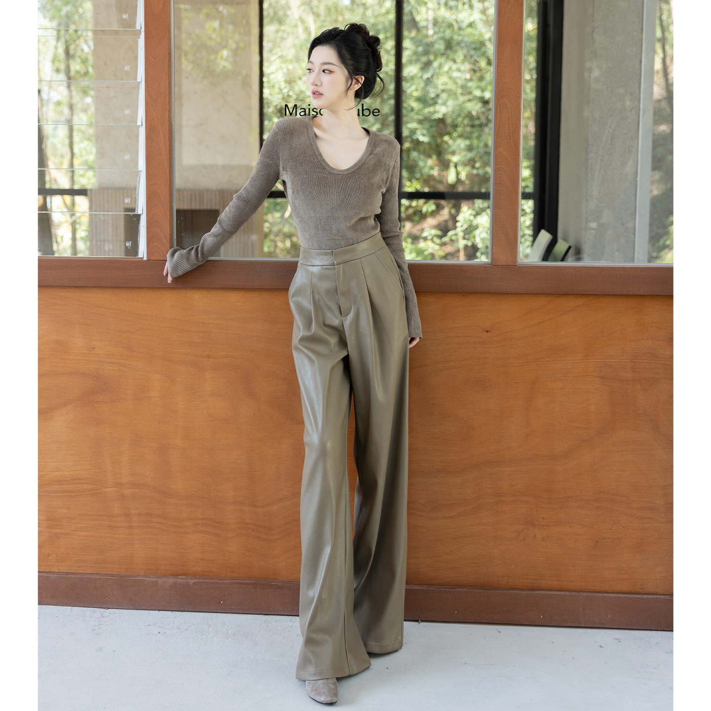 SerioLudere蛋仔很懒/ U领修身显瘦百搭针织内搭长袖灰棕打底衣女