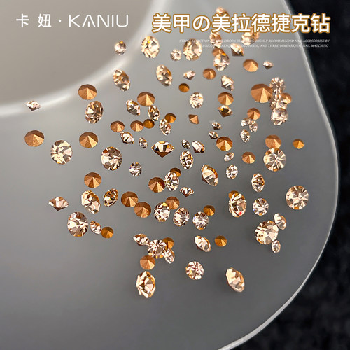 卡妞美甲美拉德捷克钻爆闪秋冬季