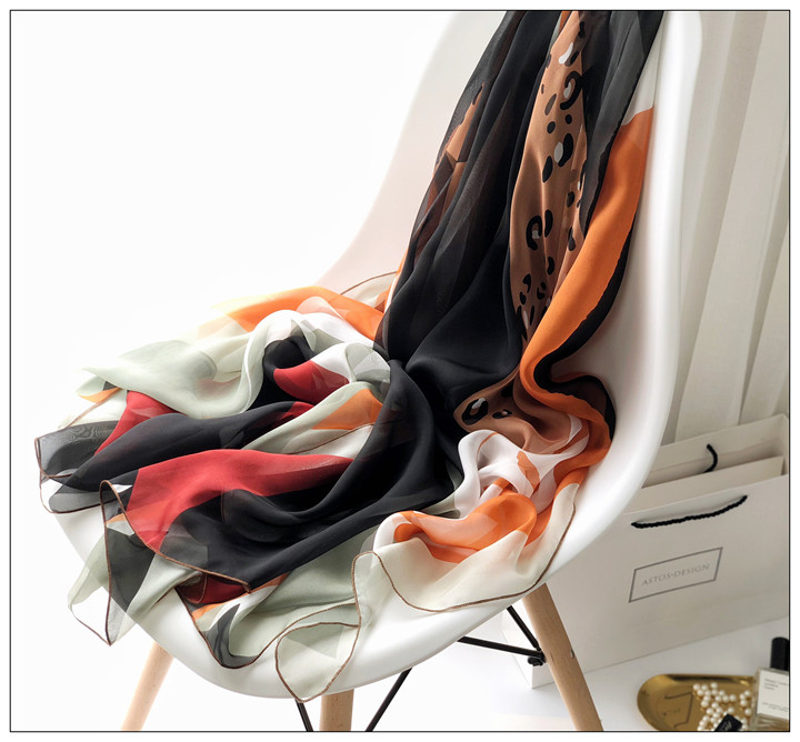 流行豹纹配饰100%杭州咖啡色围巾