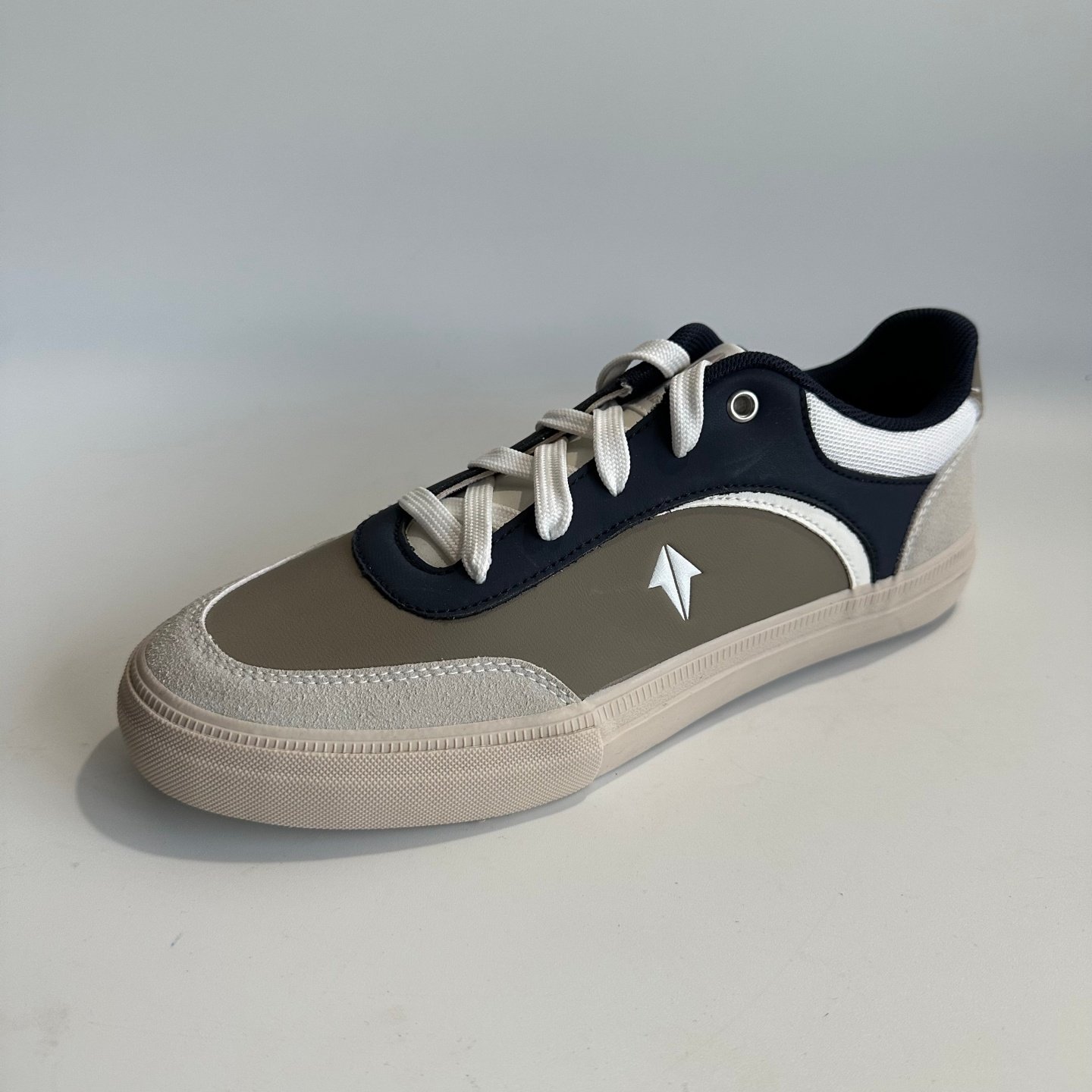 外贸原单尾货男女鞋休闲板鞋平底鞋潮流运动鞋断码特价清仓春秋季,流行男鞋,帆布鞋,淘宝优惠券,粉丝福利购,淘宝优惠卷