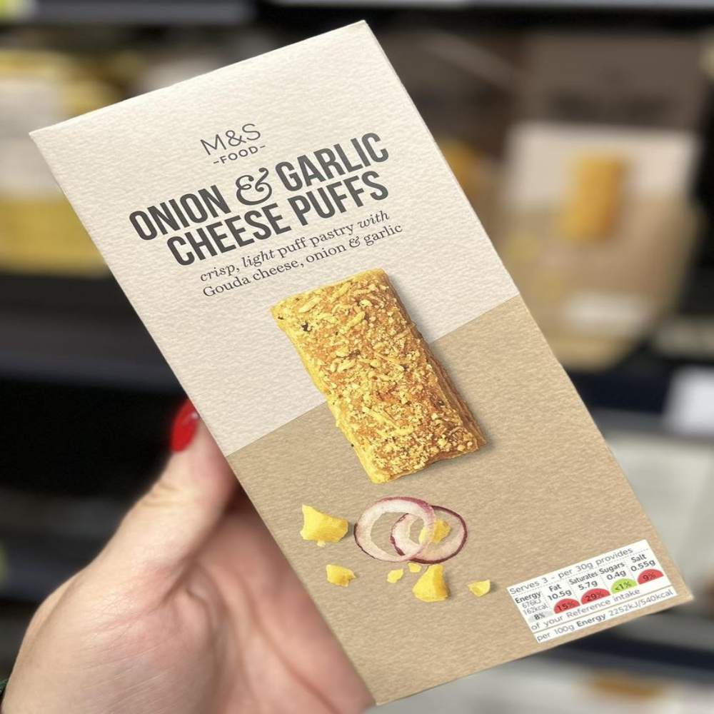 英国玛莎零食英国马莎m&s蒜香芝士葱油酥100g