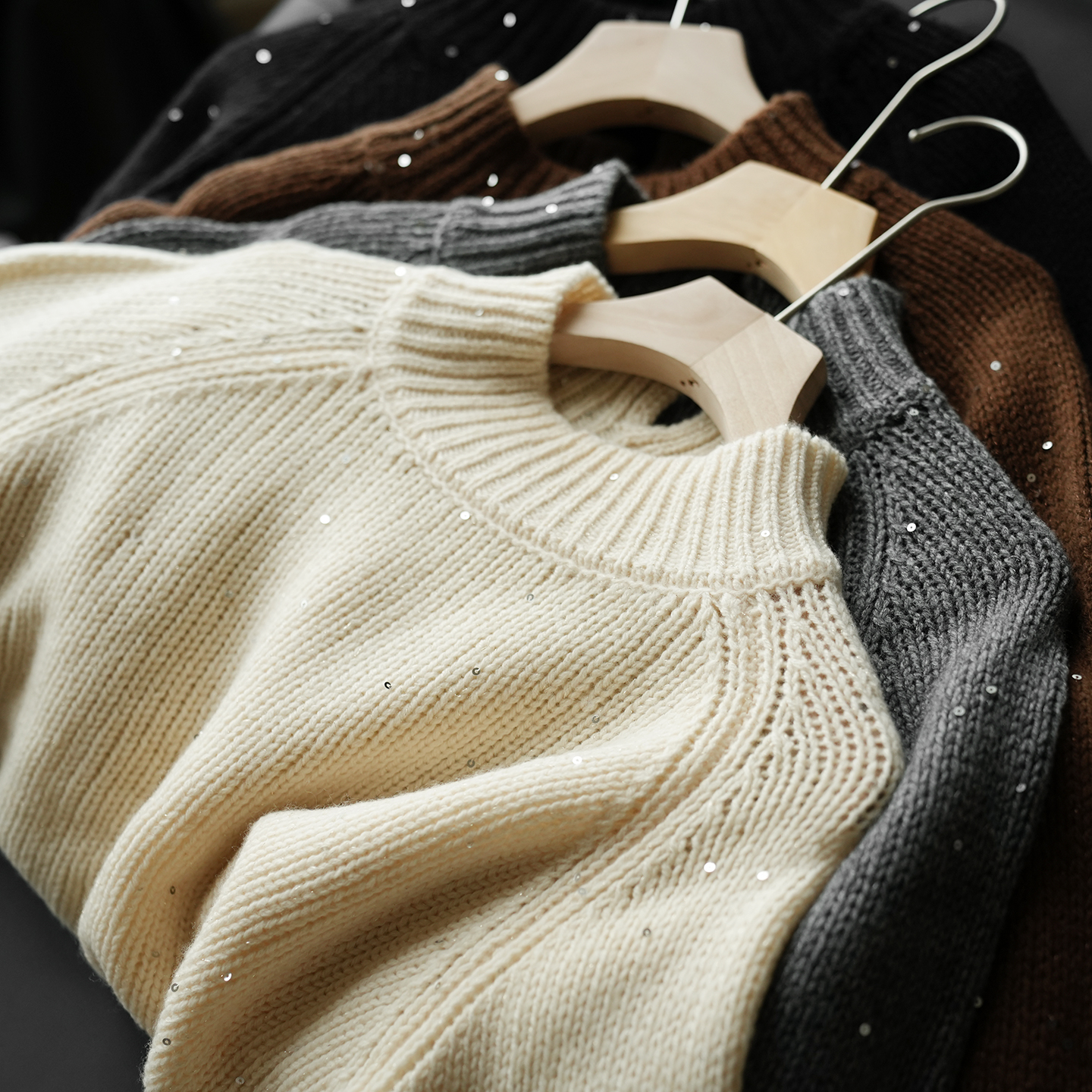 女士半高领亮片羊毛衫领开叉秋冬