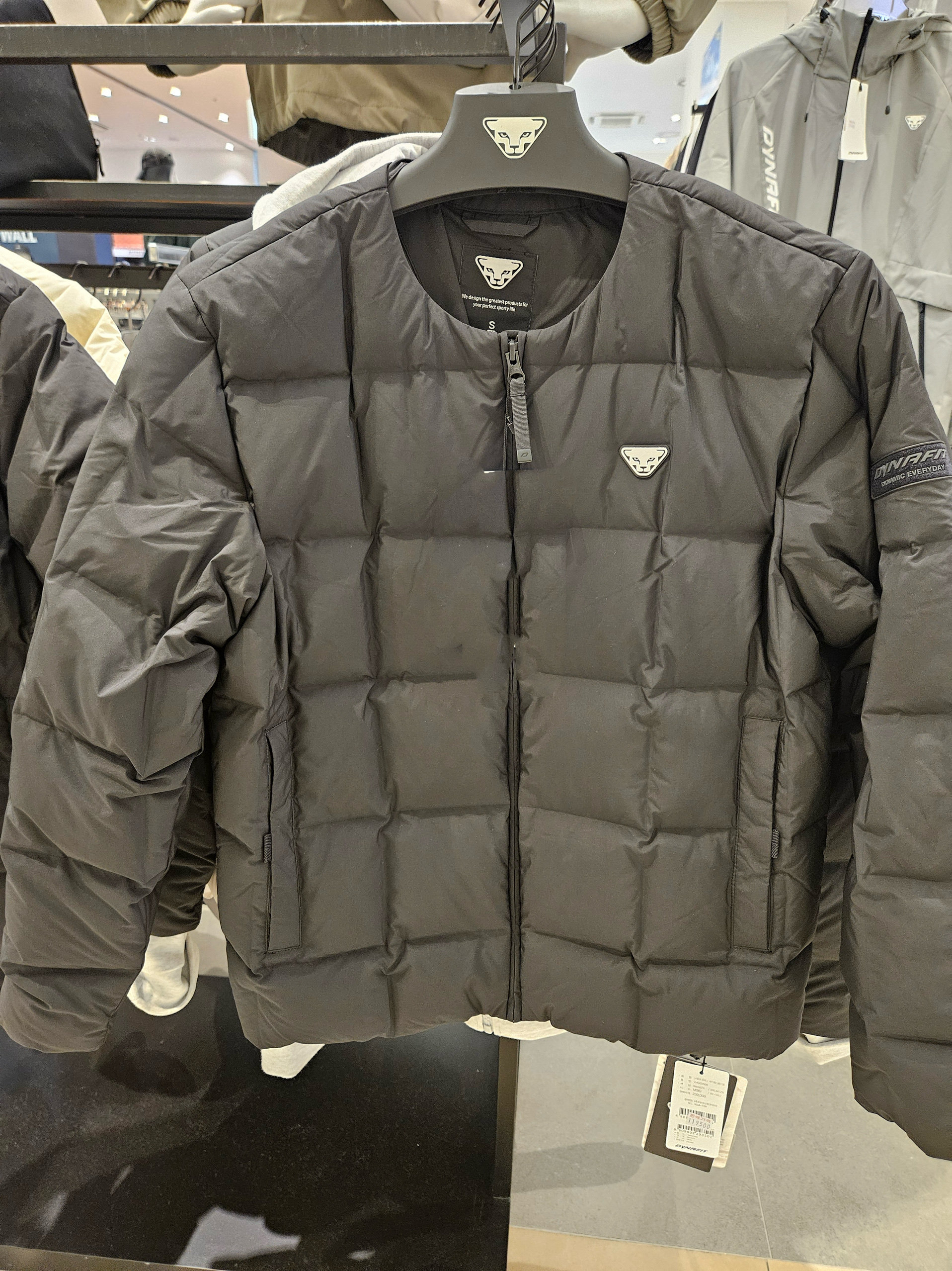 小七家DYNAFIT雪豹韩国代运动羽绒服
