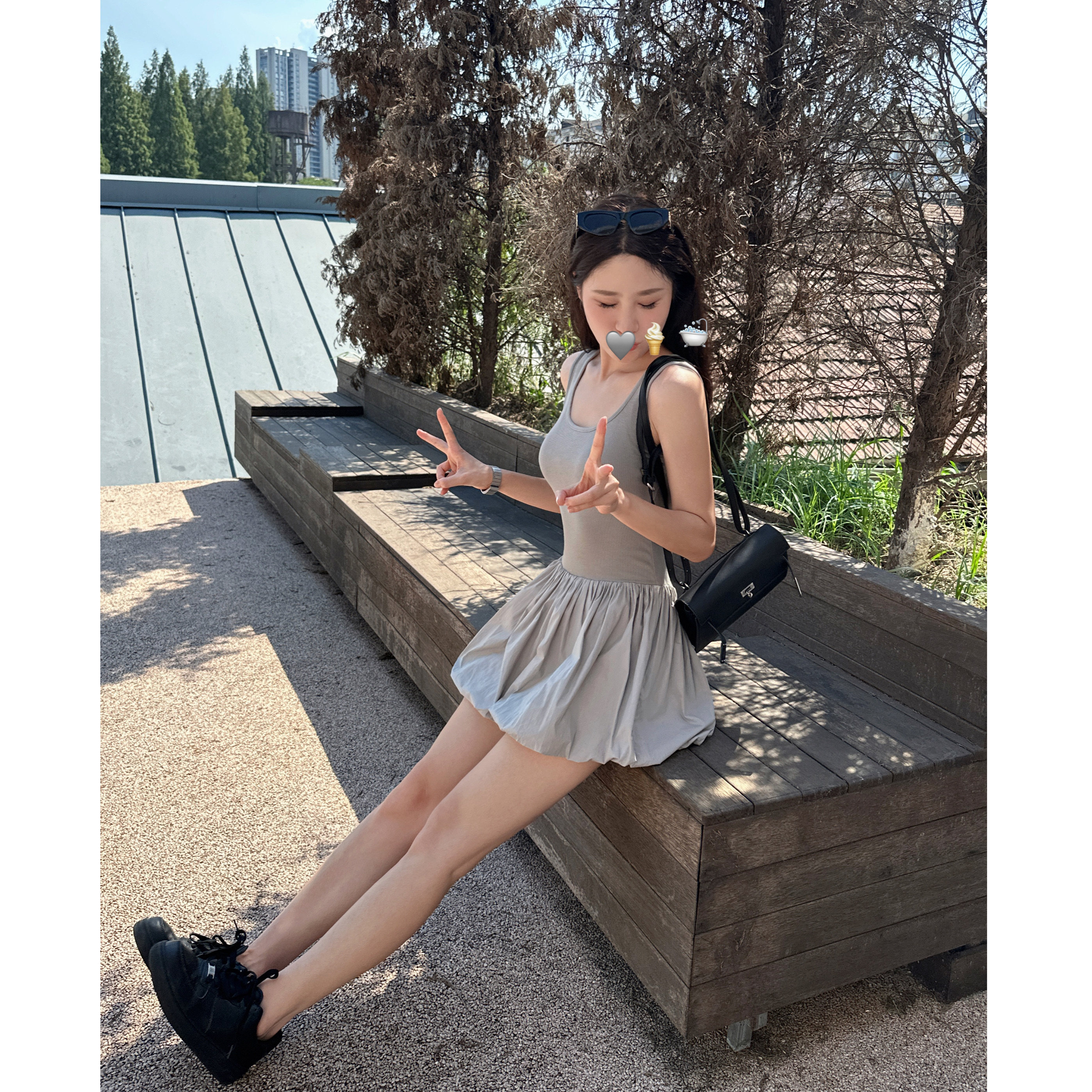 大长腿勾勒轻芭蕾少女背心连衣裙