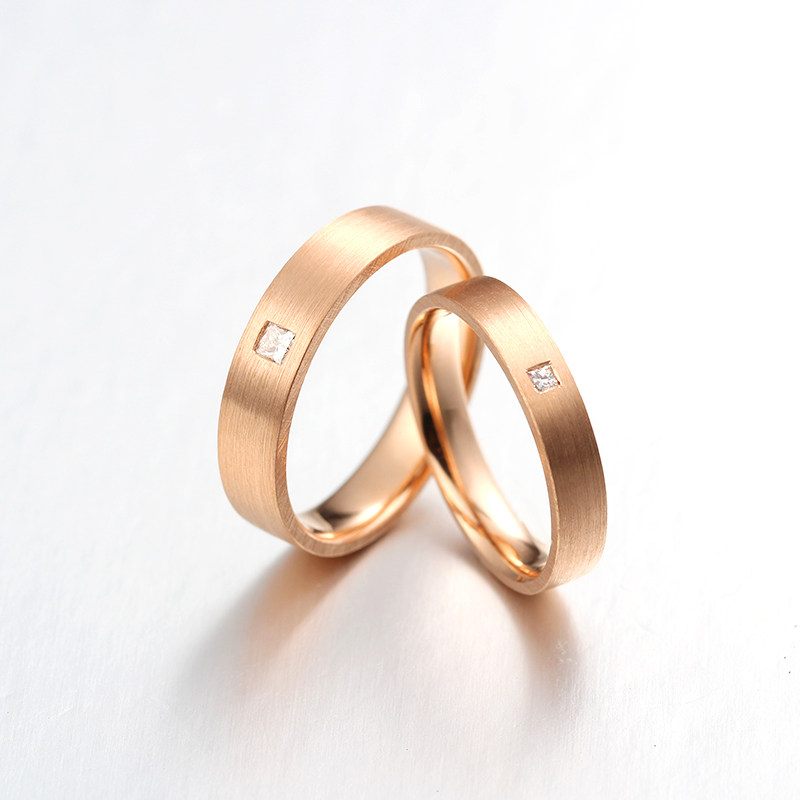 公主方形小钻石戒指18K玫瑰金黄金白金男女情侣求婚结婚对戒定制