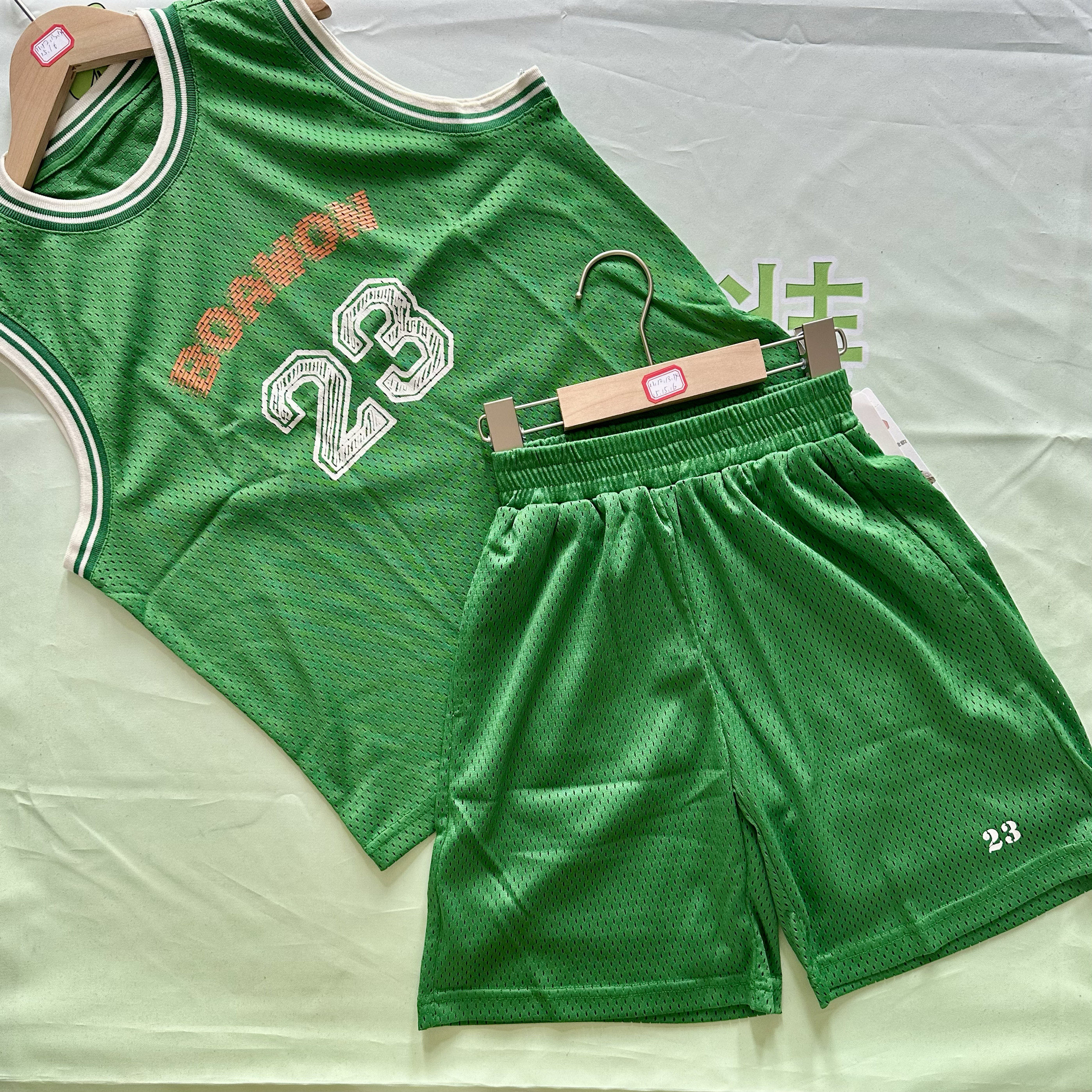 宝儿w男宝运动套装，网眼透气，短裤有内衬，码数足，2265