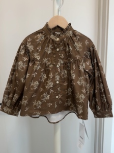 宝儿w女宝咖色娃娃衫,棉布上衣,森系小衫,1718