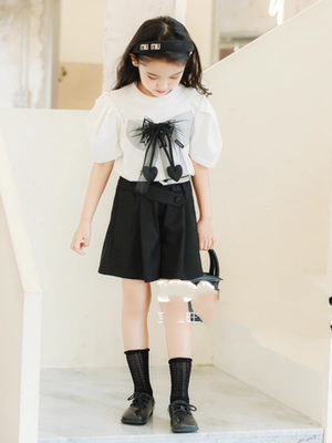 宝儿w黑色短裤，简洁大方，1565