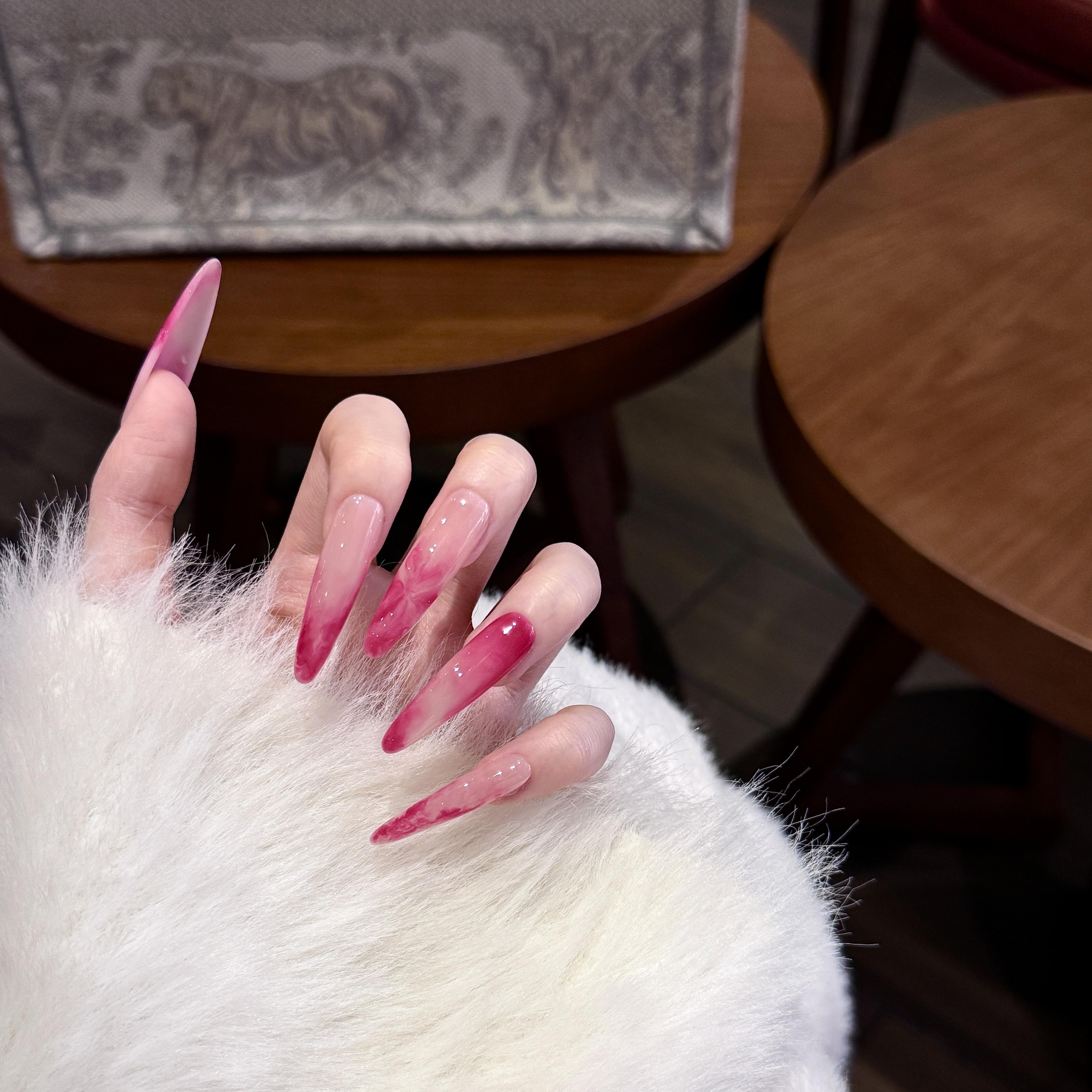 纯手工穿戴甲法式海丽玫红色晕染御姐温柔气质高级小众可拆卸美甲,彩妆/香水/美妆工具,穿戴甲/甲片,淘宝优惠券,粉丝福利购,淘宝优惠卷