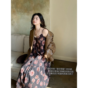 定制亚麻棉柔优雅花朵撞色氛围慵懒度假风显瘦垂坠吊带裙安妮森林