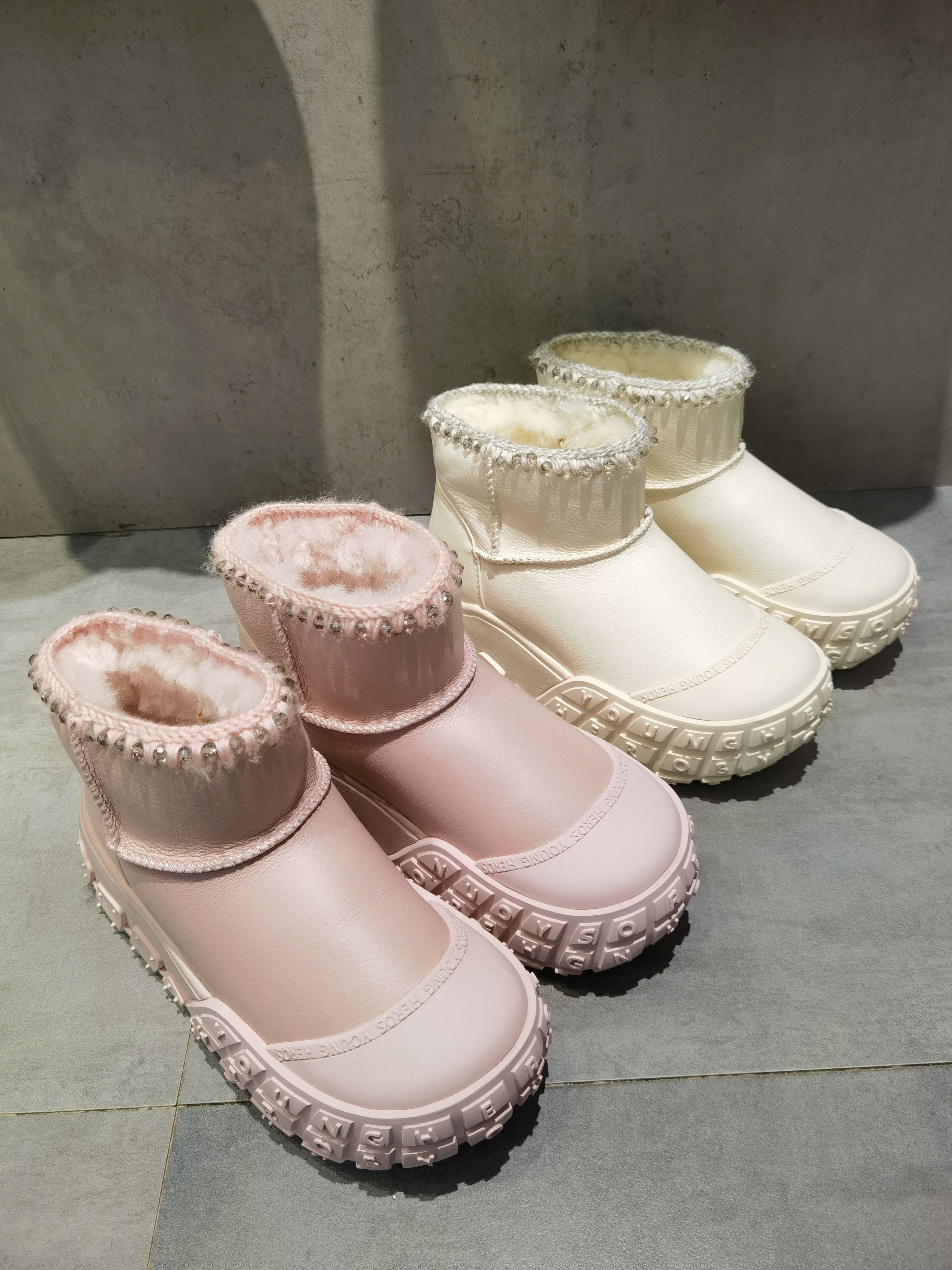 欧洲站真毛纯羊毛鞋女爆款休闲厚底雪地靴女防滑保暖冬季雪地鞋