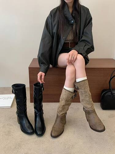 2026年秋冬季新款复古尖头皮带扣中筒靴女粗跟磨砂皮西部牛仔靴子