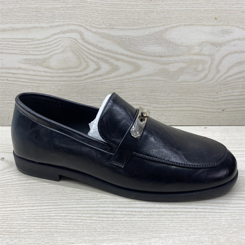 真皮乐福鞋2026春款休闲风黑色女圆头金属扣百搭懒人一脚蹬豆豆鞋,女鞋,乐福鞋（豆豆鞋）,淘宝优惠券,粉丝福利购,淘宝优惠卷