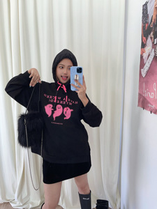 NYTSTUDIO微胖粉色小鬼正肩连帽卫衣宽松显瘦套头上衣百搭女大码