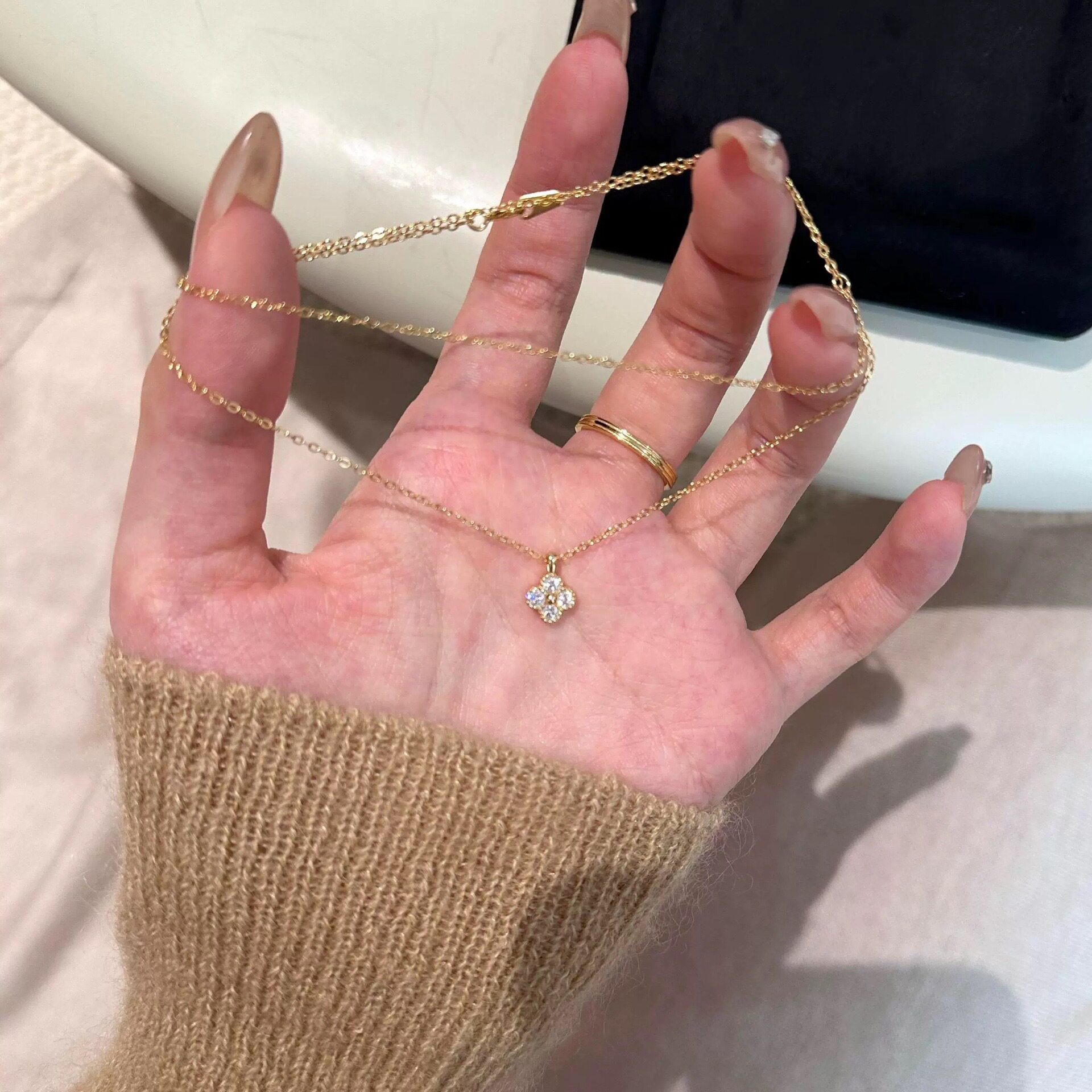 S925纯银镀18K金满钻锆石四叶草项链复古轻奢精致锁骨链百搭气质