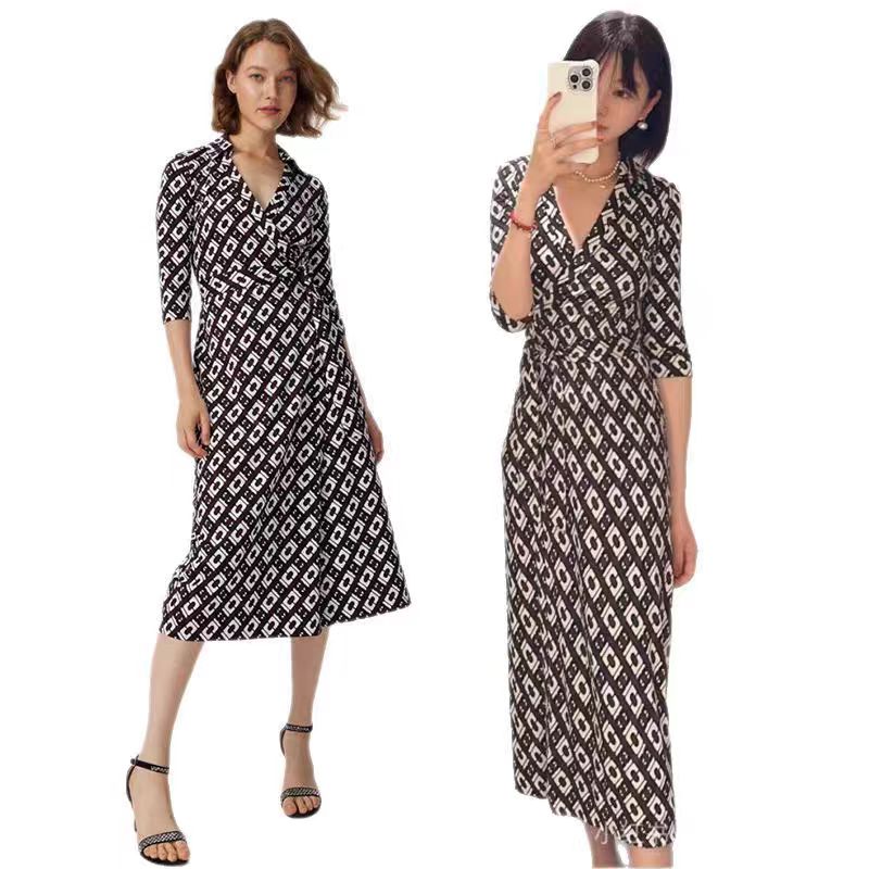 DVF2025新款交织锁链真丝连衣裙