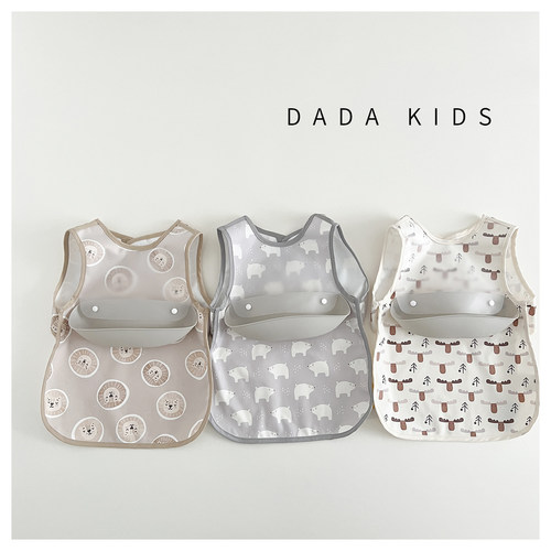 婴儿无袖罩衣可爱卡通软PU食饭兜