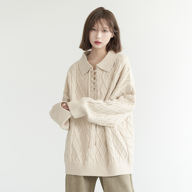 万有引力博物馆麻花纹系带翻领毛衣女春季2026新款慵懒风宽松上衣