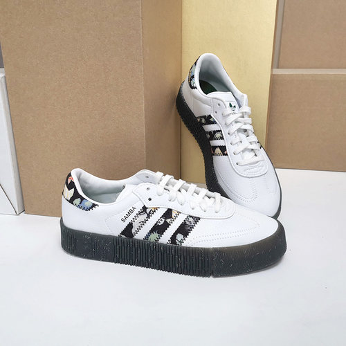 Adidas/阿迪达斯经典运动鞋