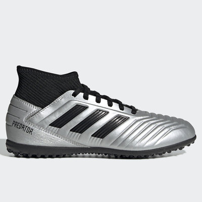 adidas阿迪达斯足球鞋