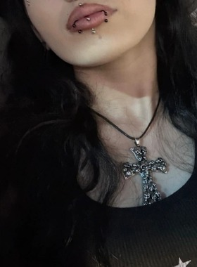 原创自制辣妹美式复古哥特朋克重工钛钢立体骷髅十字架硅胶绳项链