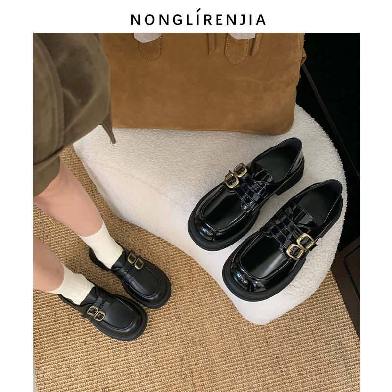 弄里人佳大码女鞋英伦风乐福鞋