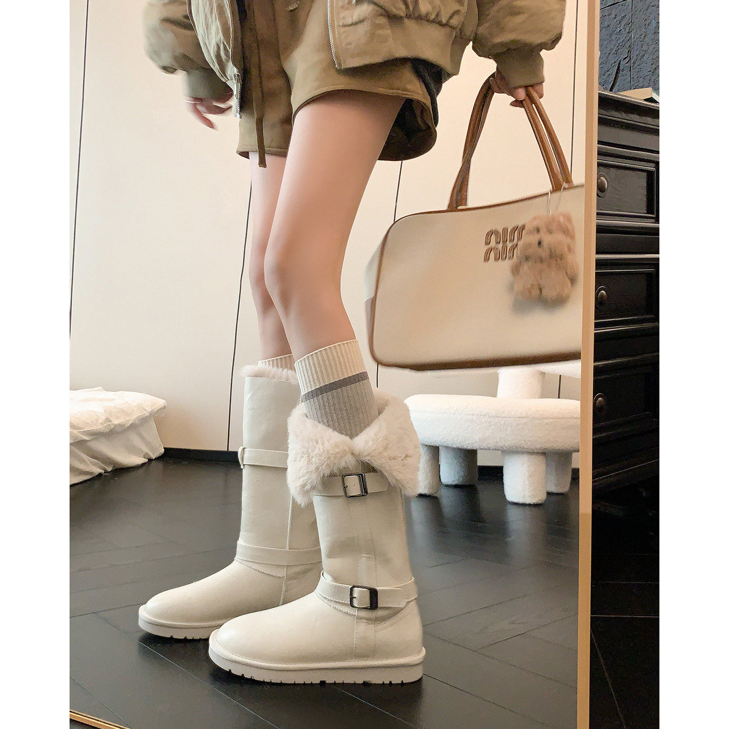 薄底雪地靴女皮面2025冬季平底加绒东北棉鞋中筒白色长筒毛毛靴子