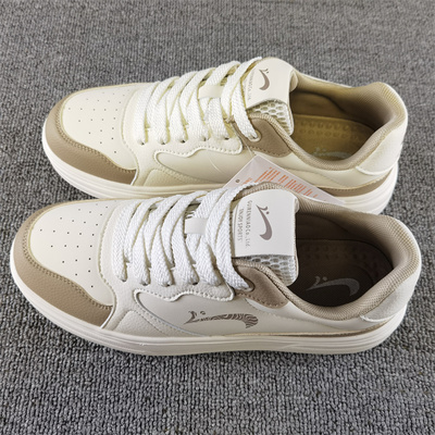 贵人鸟耐磨运动休闲跑步鞋板鞋