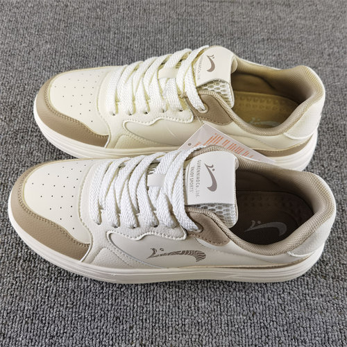 贵人鸟耐磨运动休闲跑步鞋板鞋